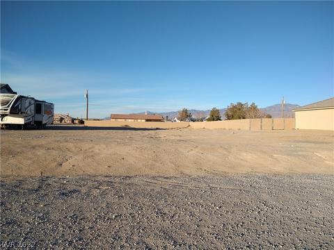 880 E Kiowa St, Pahrump, NV 89048