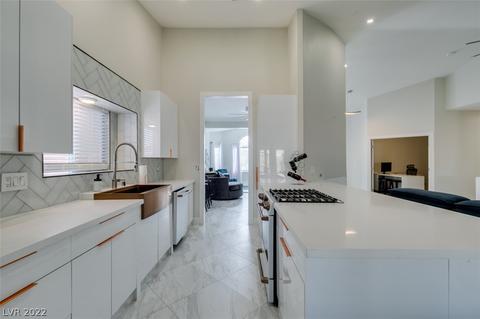 477 Mountain Heights Ct, Henderson, NV 89052