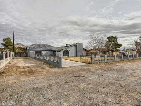 1530 Ringe Ln, Las Vegas, NV 89110 | 31 Photos | MLS #2462675 - Movoto