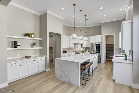 10017 Mirada Dr, Las Vegas, NV 89144
