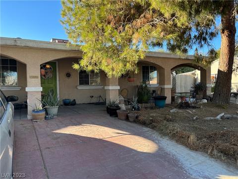 2705 Bello Dr, North Las Vegas, NV 89030