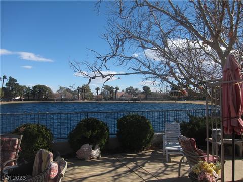 2712 Lakecrest Dr, Las Vegas, NV 89128