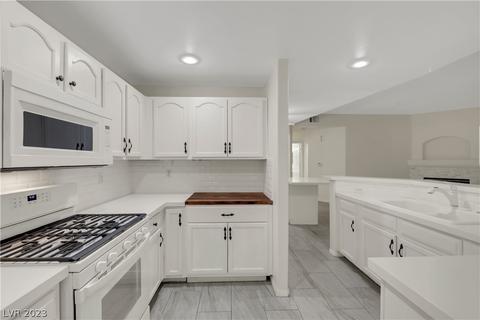 2050 W Warm Springs Rd #3912, Henderson, NV 89014
