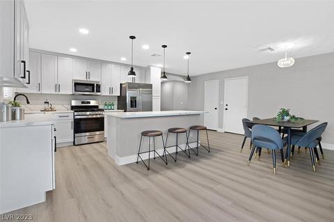 820 Vermillion Dr, Henderson, NV 89002
