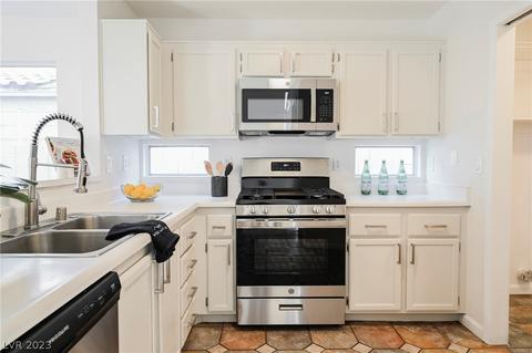 2309 Bowstring Dr, Las Vegas, NV 89142