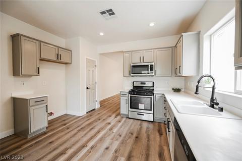 7637 Lily Trotter St, North Las Vegas, NV 89084