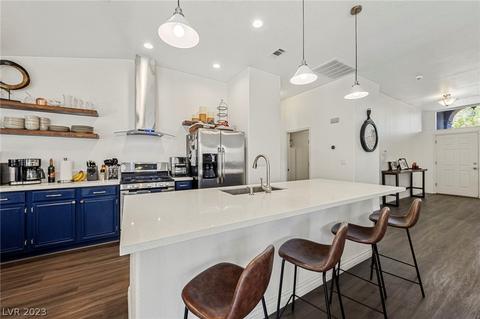 8709 Wintry Garden Ave, Las Vegas, NV 89134