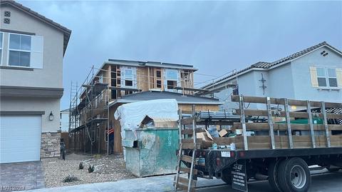 8450 Vacarez Dr, Las Vegas, NV 89149