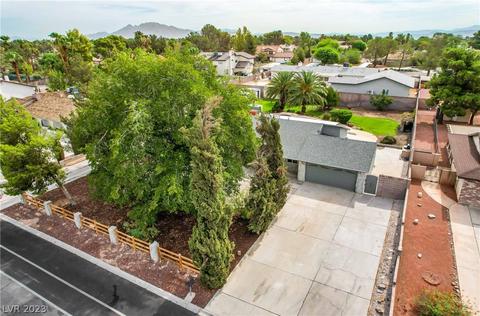 5590 Mcleod Dr, Las Vegas, NV 89120