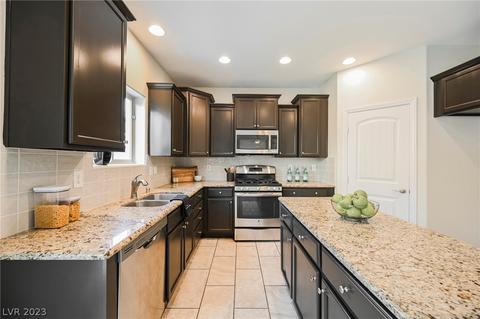 8131 Mosaic Sunrise Ln, Las Vegas, NV 89166