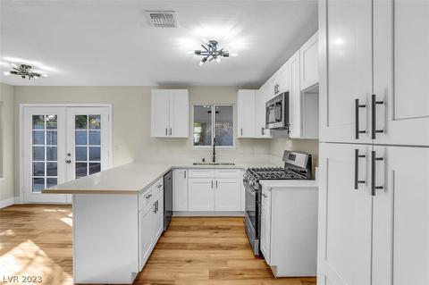 732 Arrowhead Trl, Henderson, NV 89002