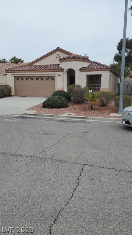 10000 Rose Charmont St, Las Vegas, NV 89183