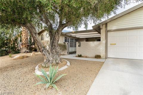 4832 Powell Ave, Las Vegas, NV 89121