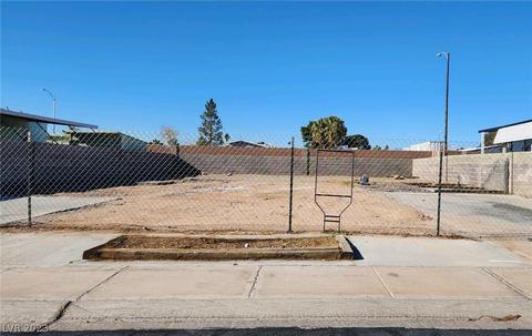 3499 Allegheny Dr, Las Vegas, NV 89122