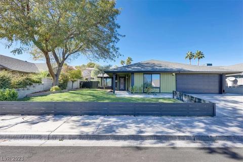 1704 Serafina St, Las Vegas, NV 89102