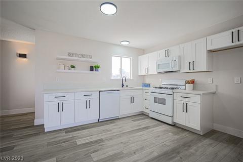 7612 Parakeet Ave, Las Vegas, NV 89145