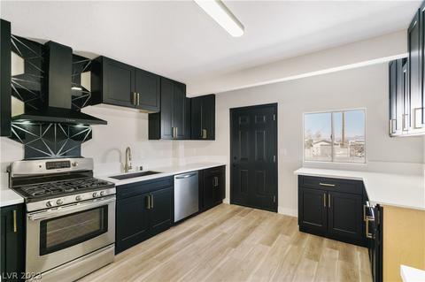 258 W Basic Rd, Henderson, NV 89015 photo 4