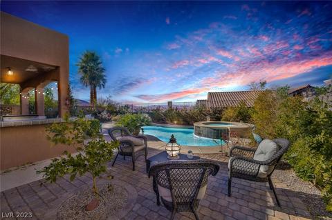 2725 Craigmillar St, Henderson, NV 89044