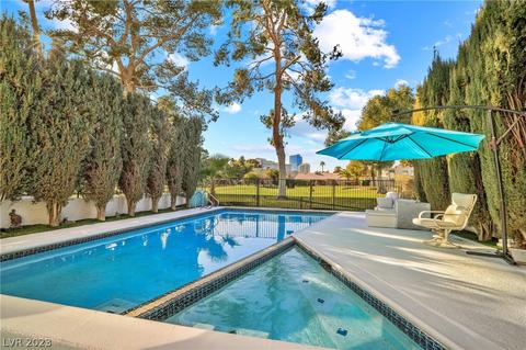 2951 Bel Air Dr, Las Vegas, NV 89109