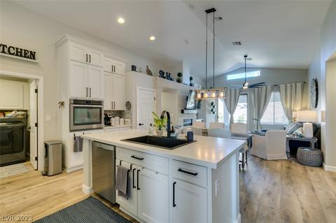 5834 Bluthe Bridge Ave, Las Vegas, NV 89141