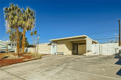 1876 Golden Arrow Dr, Las Vegas, NV 89169