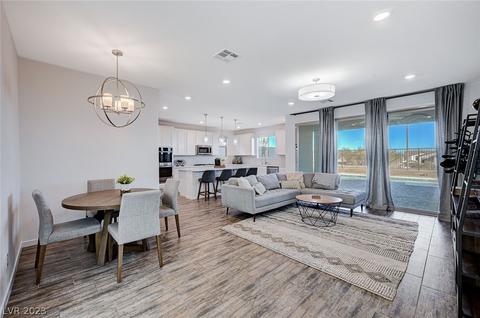 694 Rogue Wave St, Las Vegas, NV 89138