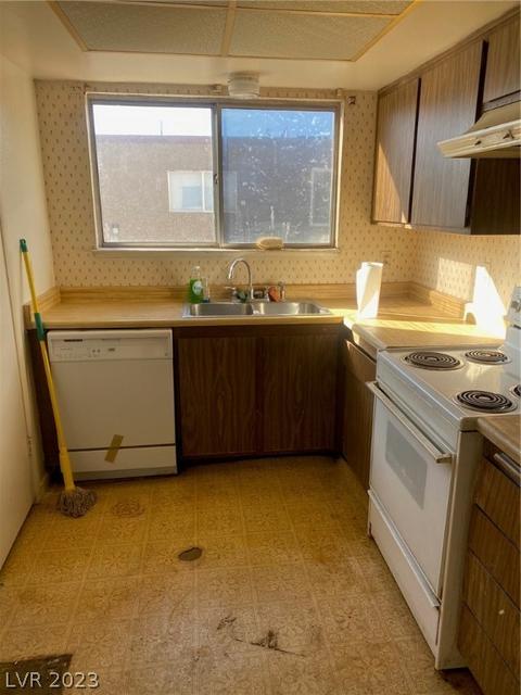 578 Roxella Ln #D, Las Vegas, NV 89110