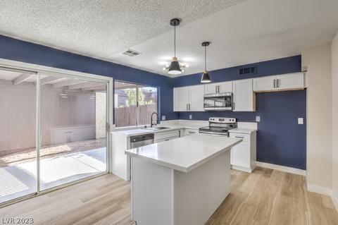 4680 Limerick Ln, Las Vegas, NV 89121