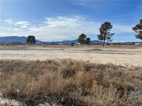 1960 S Waterhole Canyon Ave, Pahrump, NV 89048