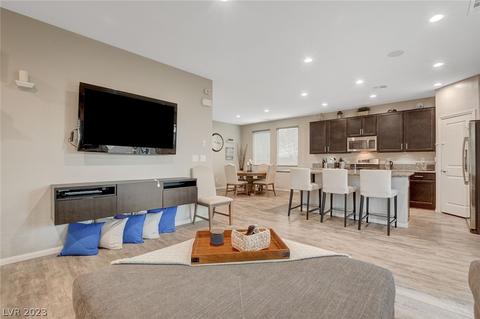 2095 Demorest Ave, North Las Vegas, NV 89081