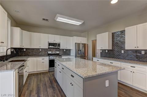 6124 Star Decker Rd, North Las Vegas, NV 89031