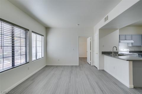 2071 Hussium Hills St #108, Las Vegas, NV 89108