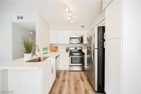 3182 Tarpon Dr #203, Las Vegas, NV 89120