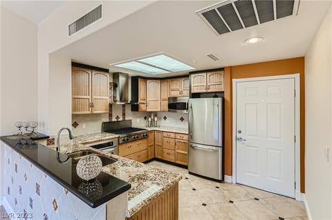 270 E Flamingo Rd #403, Las Vegas, NV 89169