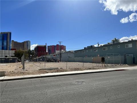 243 W Baltimore Ave, Las Vegas, NV 89102