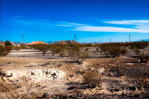 2140 S Nemana Ln, Pahrump, NV 89048
