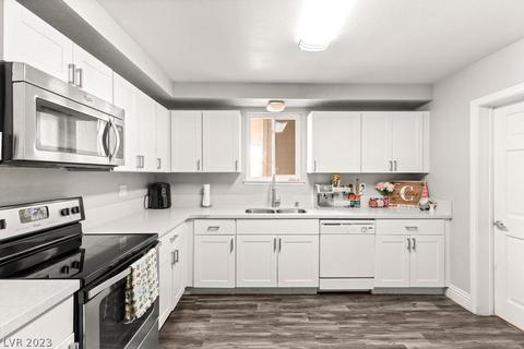 217 Pershing Dr, Las Vegas, NV 89107
