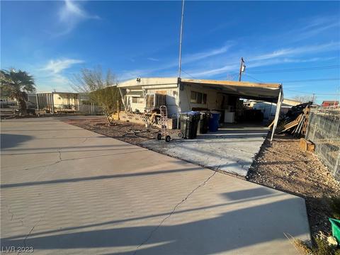 272 Navajo Dr, Henderson, NV 89015
