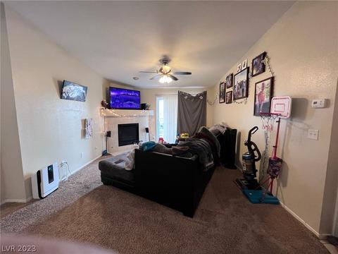 8452 Boseck Dr #234, Las Vegas, NV 89145