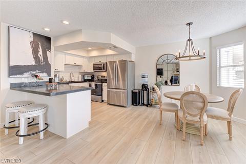 7940 Decker Canyon Dr #202, Las Vegas, NV 89128
