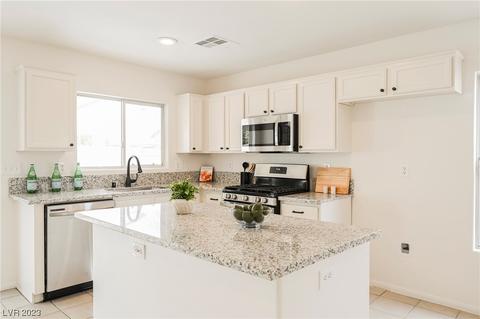 5832 Rainbow Bridge Dr, Las Vegas, NV 89142