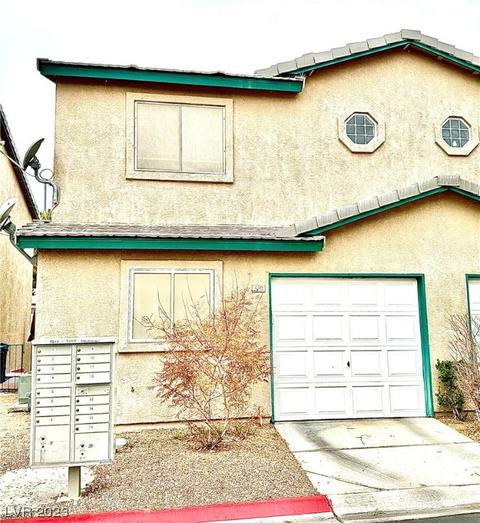 5261 Steinbrenner Ln, Las Vegas, NV 89118
