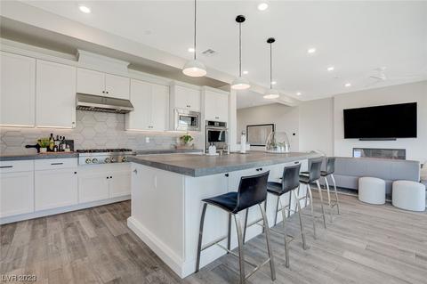 120 Los Cabos Dr #402, Las Vegas, NV 89144