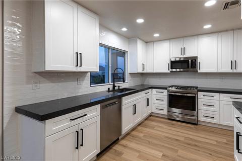 9516 Yucca Blossom Dr, Las Vegas, NV 89134