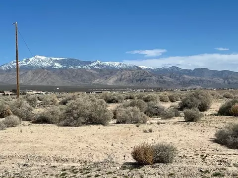 1390 Elko St, Pahrump, NV 89048