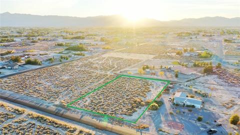3300 Oakridge Ave, Pahrump, NV 89048