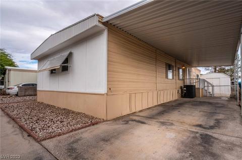 3670 Cape Cod Dr, Las Vegas, NV 89122