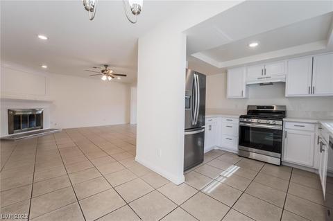 515 Chelsea Dr, Henderson, NV 89014