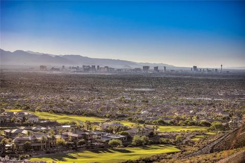 547 Rock Peak Dr, Henderson, NV 89012