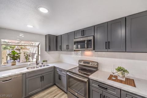 3039 Mirado Ct, Las Vegas, NV 89121